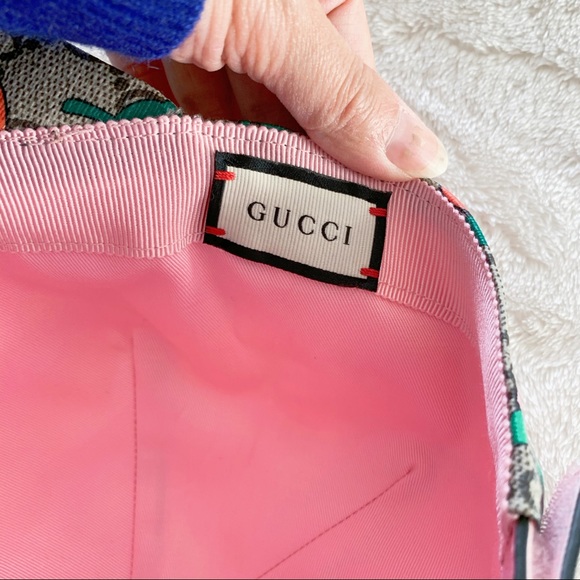 NWT Authentic GUCCI Strawberry Prints Monogram Cap Natural Strawberry Color - Picture 9 of 9